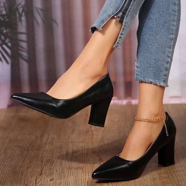 Women Fashion Plus Size Matte Pu Point Toe Chunky Heel Pumps